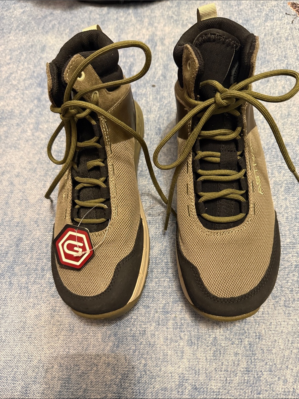 Lightweight Hiking Shoe - Black/Tan